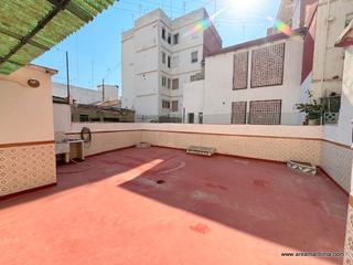 Pis en Carrer de francesc baldomar 27. Venta de piso con una terraza de 60 m en el corazn del cabanya
