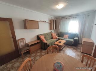 Location Appartement  Carrer de l'illa de hierro. Alquiler de piso de tres habitaciones, amueblado y con electrodo