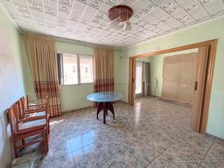 Pis  Carrer de montant. Venta de piso a escasos metros de la playa de las arenas, en el