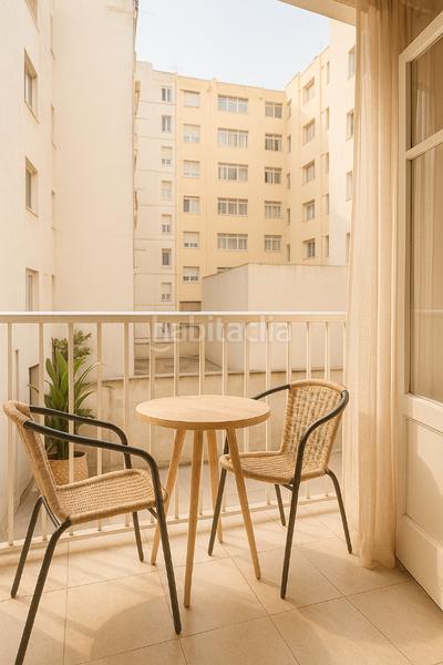 Foto aeea319d-b796-4669-b875-5dcdd1788933. Pis a Malva Rosa Valencia