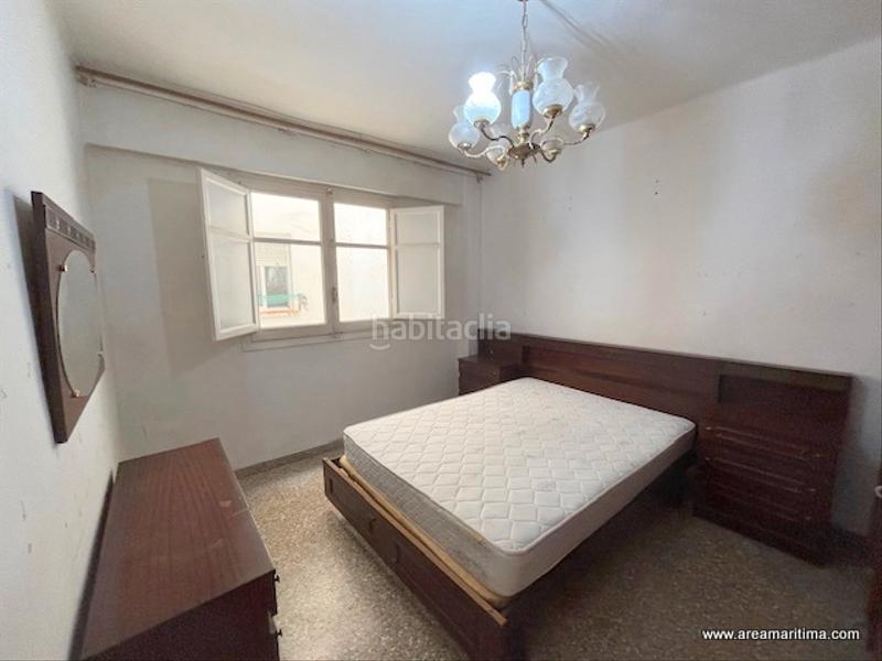 Foto cc23dd18-19a8-4c4a-8764-91f62fd58330. Pis a Malva Rosa Valencia