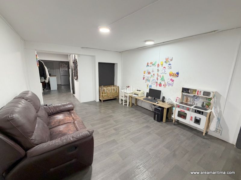 Foto a2d42a6a-2556-4436-b2d3-6f5dd87f6271. Local comercial a El Cabanyal-El Canyamelar Valencia