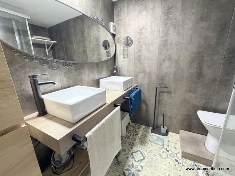 Foto c70972b9-53c2-40fa-8ec5-703d7e36b14a. Local comercial a El Cabanyal-El Canyamelar Valencia