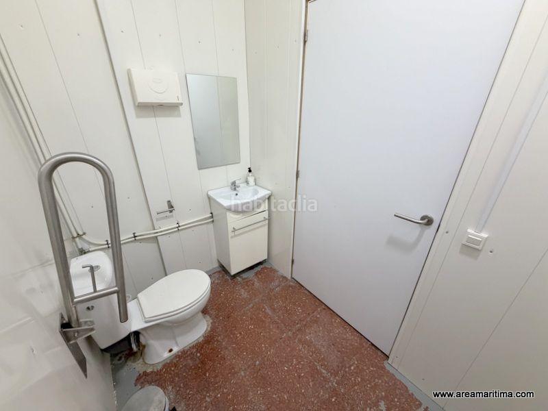 Foto c738cadb-4093-405b-9d6b-b7e776246498. Local comercial a El Cabanyal-El Canyamelar Valencia