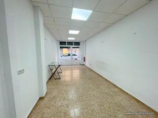 Lloguer Local Comercial  Carrer de vicent brull. Alquiler de local comercial a pie de calle en el cabanyal, valen