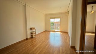 Rent Flat  Calle san josé. Alquiler de piso reformado de 4 habitaciones en foios (valencia)