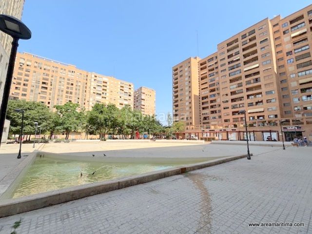 Foto 2025db2b-d72b-4063-847f-5f792e8e4a5b. Local comercial a La Carrasca Valencia