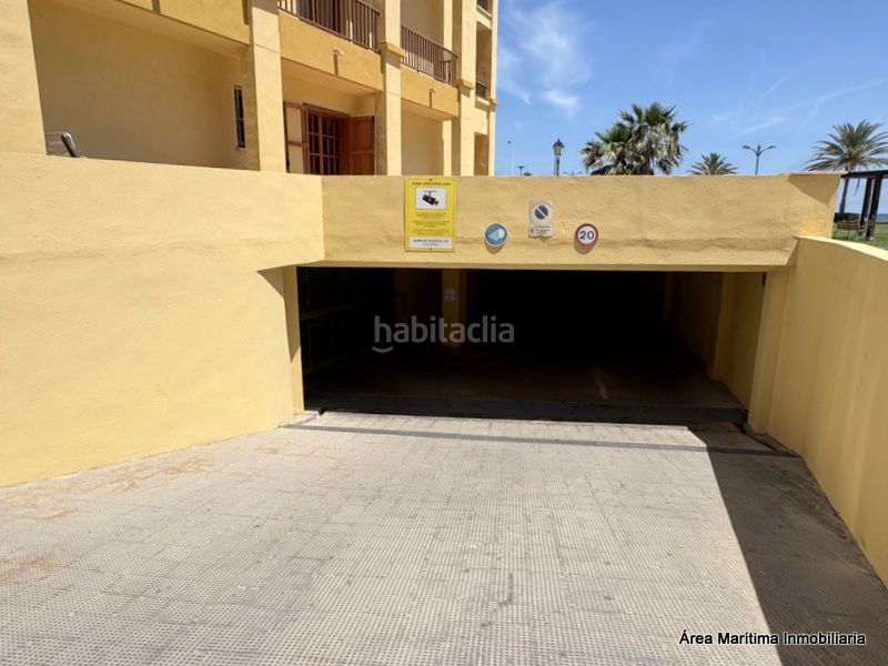 Foto a7378d5c-694d-4309-946e-e9db05dd5358. Aparcament cotxe a Port Saplaya Alboraya