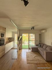 Lloguer Pis  Carrer de la unió. Alquiler de piso de dos habitaciones, amueblado,con balcón y asc
