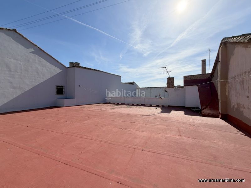Foto 4a1c944b-bf46-41f4-9f13-a133751e7c29. Casa adossada a La Punta Valencia