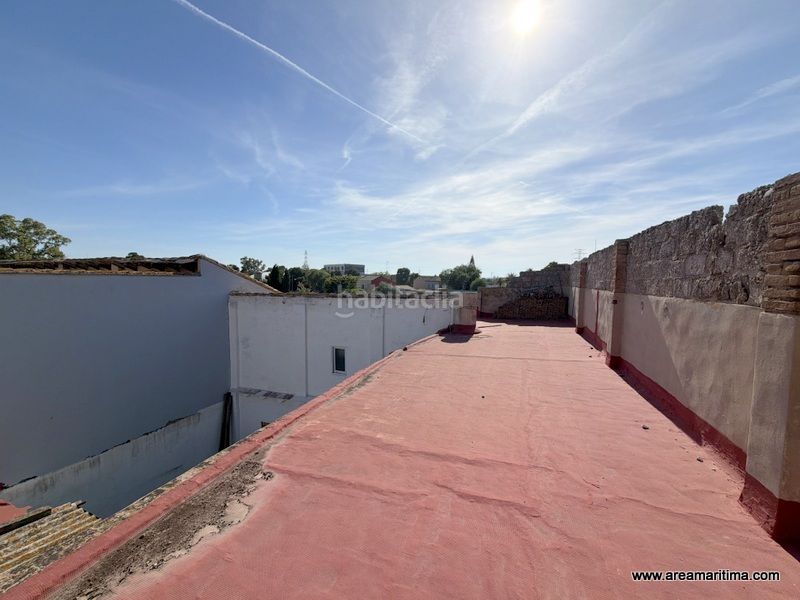 Foto 833d5b70-b30f-45fb-810f-843bfa58922a. Casa adossada a La Punta Valencia