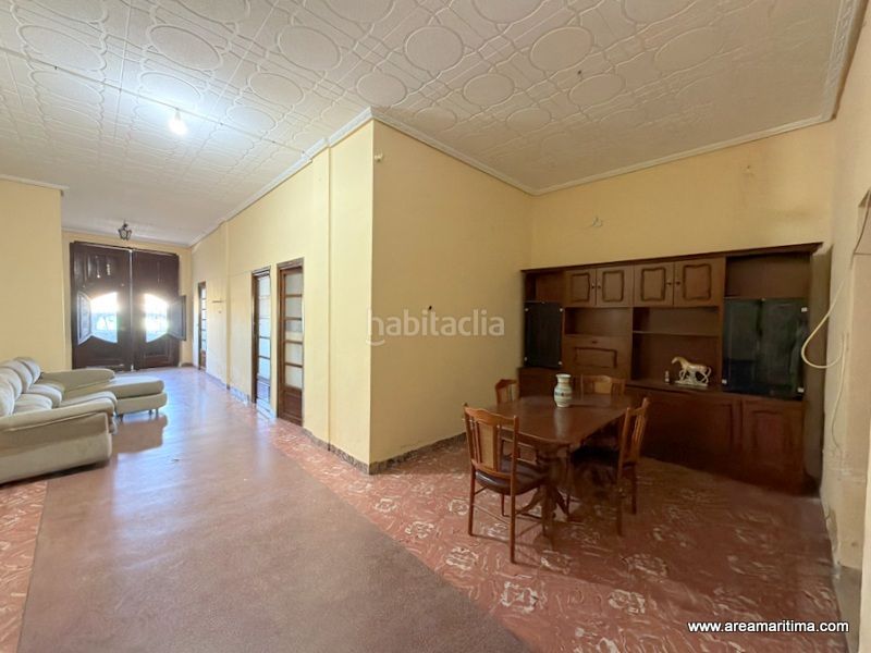 Foto 89735f16-a5ab-4b4e-9b2d-47e099b75cd0. Casa adossada a La Punta Valencia