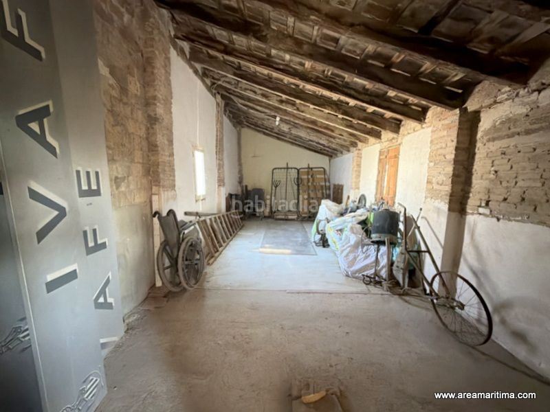 Foto 9a7767a3-7bdd-43c5-9615-b43597c4fec4. Casa adossada a La Punta Valencia