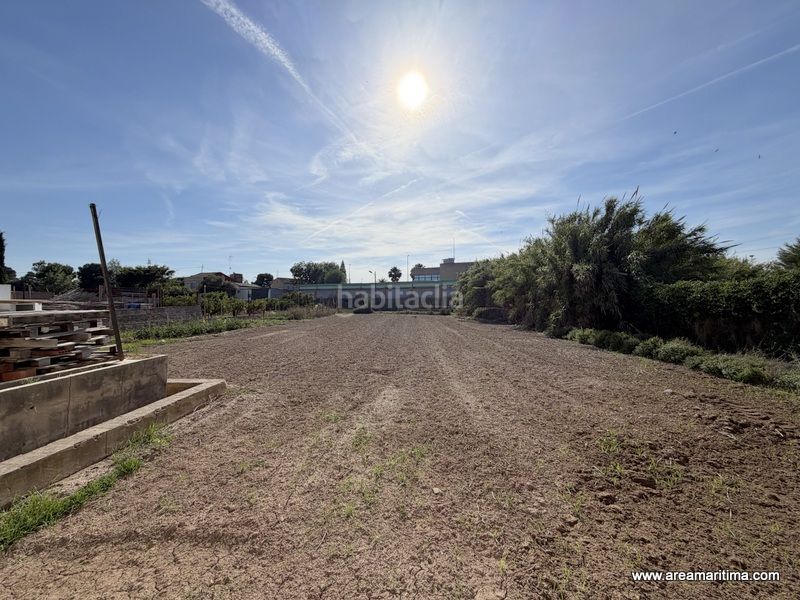 Foto a2d386ab-3529-4474-9537-24029000f071. Casa adossada a La Punta Valencia