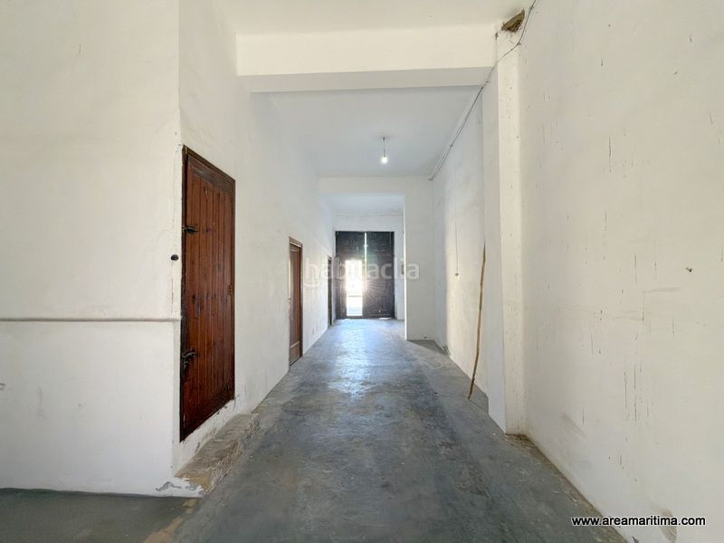 Foto a440515f-9d4a-4b4a-beb4-e04659df73e8. Casa adossada a La Punta Valencia