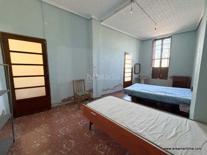 Foto d69146b7-2933-4330-861f-ae40be287073. Casa adossada a La Punta Valencia