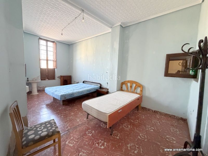 Foto eaf65422-a433-4c86-9853-7dfa5e94f07a. Casa adossada a La Punta Valencia