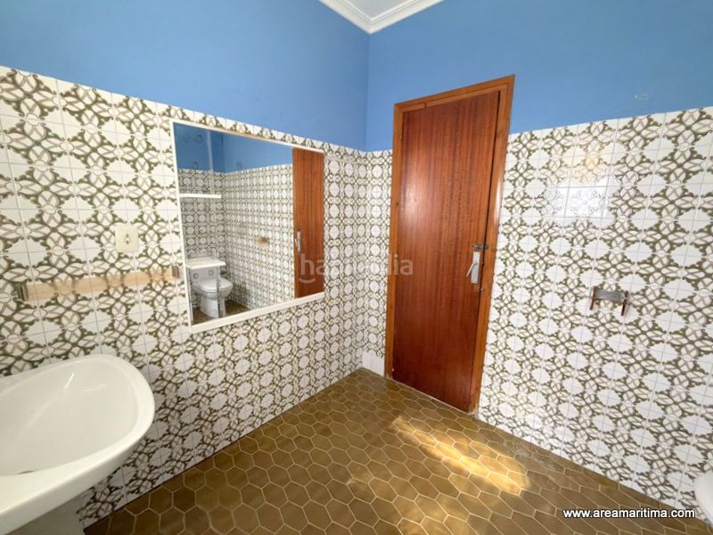 Foto eb9af5a4-68b8-4f99-9fa4-770b41b54b94. Casa adossada a La Punta Valencia