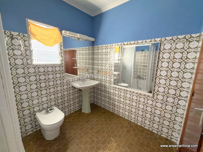 Foto fe862854-ad3a-4827-b112-74302125d672. Casa adossada a La Punta Valencia