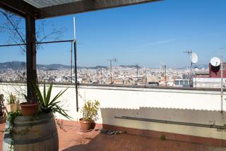 Location Attique  Poeta cabanyes. Calle poeta cabanyes  poble sec  santsmontjuïc