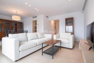 Rent Flat  De dalt. Travessera de dalt  la salut  gràcia