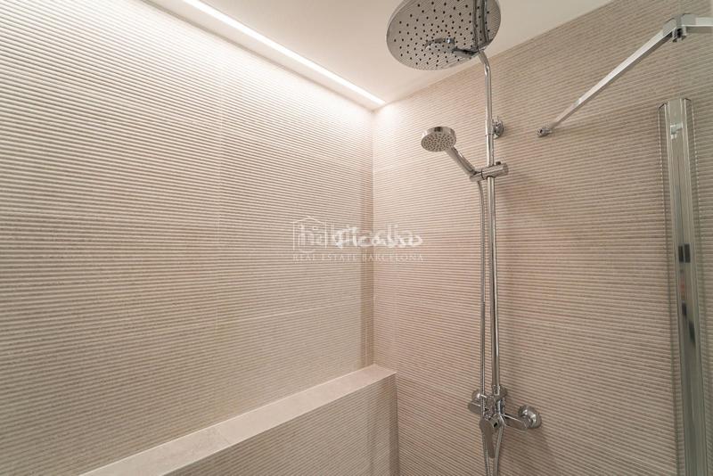 Foto 8a48e417-a609-499a-a361-ce55bafd5610. Rent flat with heating in Sant Antoni Barcelona