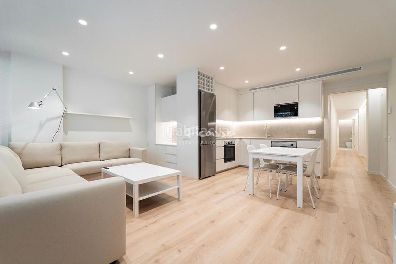 Foto d22f974e-0618-4419-9947-594cfd787e6b. Rent flat with heating in Sant Antoni Barcelona