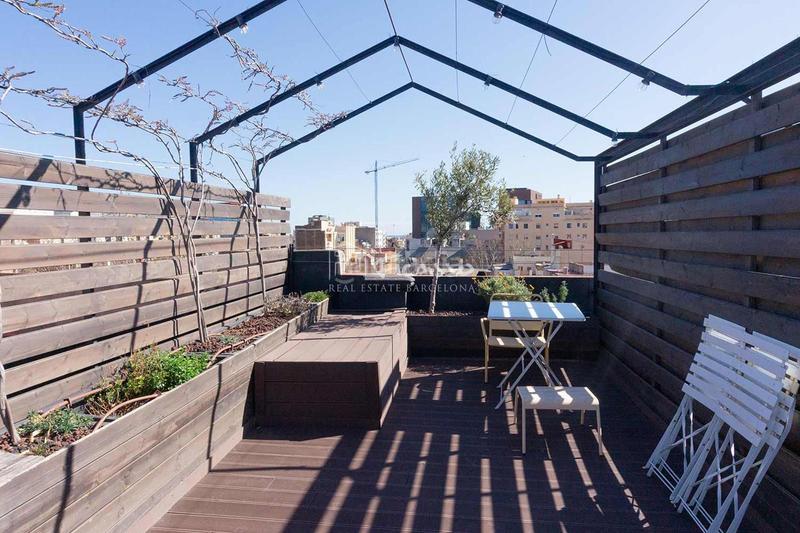 Foto aaf3d462-d1b5-44c0-8f88-b5b8633a6fee. Affitto attico con riscaldamento in El Parc i la Llacuna del Poblenou Barcelona