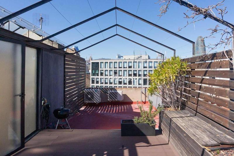 Foto 4779fd83-22cd-4778-b5ff-7d4ed27fdf2d. Lloguer àtic amb calefacció a El Parc i la Llacuna del Poblenou Barcelona