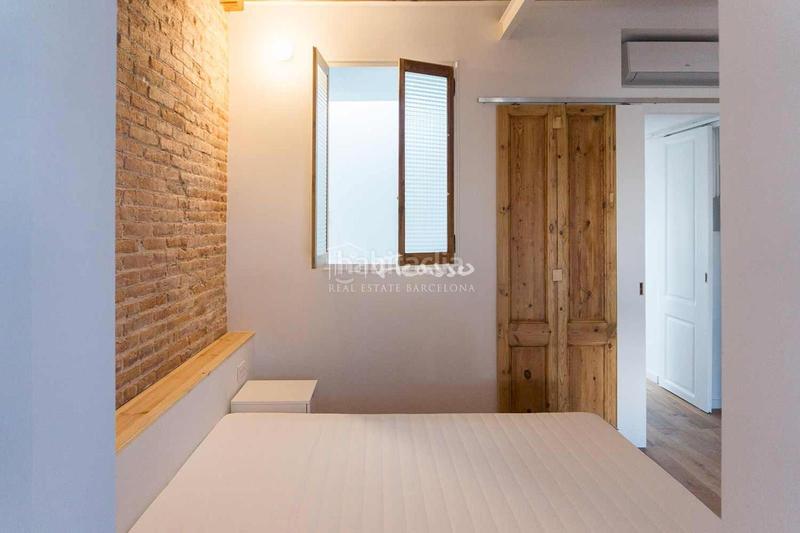 Foto 999dc2b9-2efa-47bd-9a10-0c34adf2d75f. Lloguer àtic amb calefacció a El Parc i la Llacuna del Poblenou Barcelona