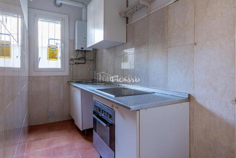 Foto fdfbafe7-9ae4-4a6e-9875-bd4c60b58dff. Pis amb calefacció a El Poble Sec - Parc de Montjuïc Barcelona