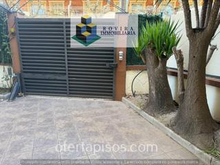 Appartement à Centre. Planta baja con jardín y aparcamiento privado  en venta en centr
