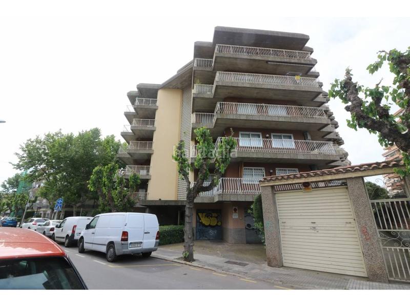 Foto 83d77523-38ac-4b2c-b449-42db0bd34e3f. Parking coche garaje en venta en eixample en Mar i Camp - Platja dels Capellans Salou