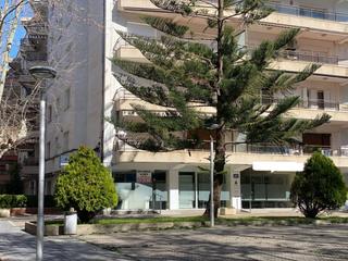 Geschäftsraum  Catalunya. Venta de local comercial en pleno centro residencial de la pobla