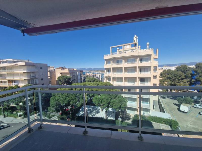 Foto 34ff7de8-5132-4e0a-a6b6-783094b79ec1. Piso  en venta en platja dels capellanszona turística en Salou