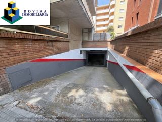 Parking coche  Calle berenguer de palou. Garaje en venta en centre