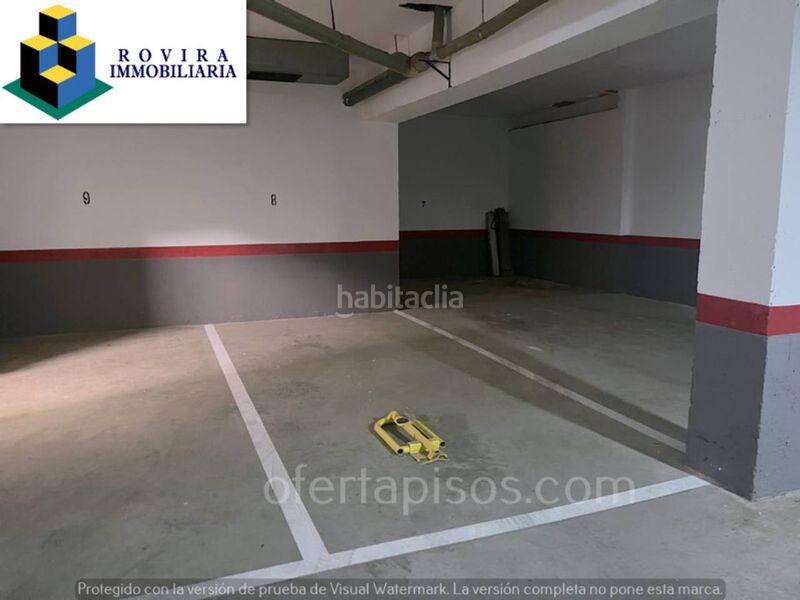 Foto effcb0c8-67ac-45dc-9d9c-d776dd54f253. Aparcament cotxe a Centre Salou