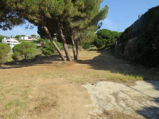 Terreny residencial a Carrer baixada de la glorieta 25. Precioso terreno llano en zona exclusiva