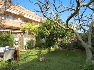 Location Maison jumelée  Carrer dels lledoners. Bonita y practica casa en segunda línea de mar