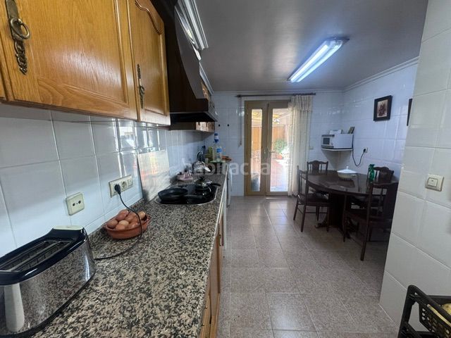 Foto 758f9f18-9522-41f2-b740-640d21b21714. Casa adossada amb aparcament a El Castellar i l'Oliverar Valencia