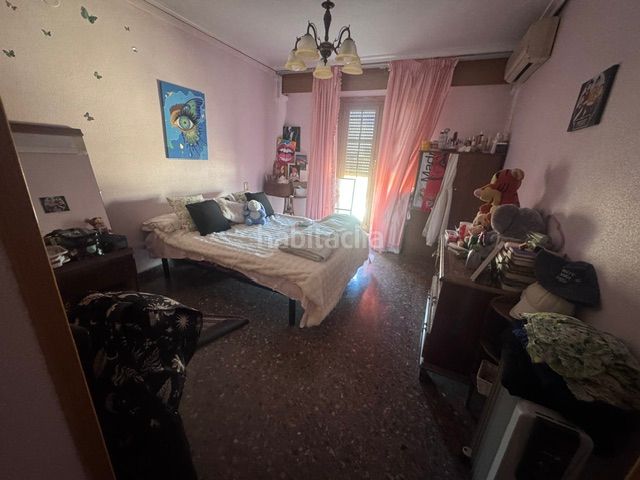 Foto b8893cf6-5772-483a-a9d7-7d19fa35fddd. Casa adossada amb aparcament a El Castellar i l'Oliverar Valencia