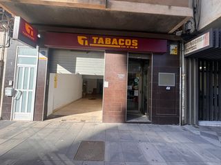 Business premise in Plaça del Jardí 1