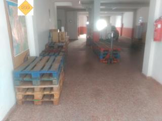 Local Comercial a El Castell. Local comercial en zona ayuntamiento