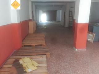 Local Comercial a El Castell. Local comercial junto a ayuntamiento!