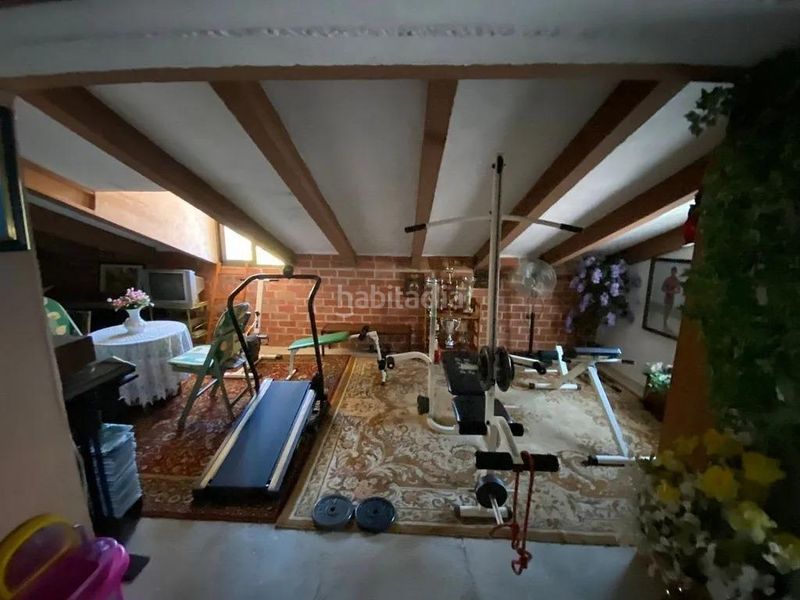 Foto f3750a83-ee96-444b-a348-7f4cb7ae451d. Casa amb aparcament a Marines