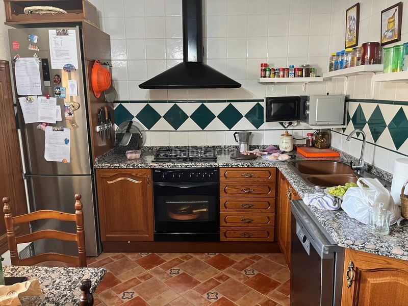 Foto f7b04e60-7f32-4794-823f-26ba23e31ea5. Casa amb aparcament a Marines