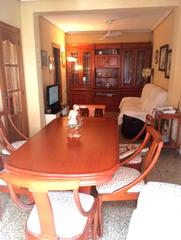 Location Appartement à Zona Concordia. Piso en alquiler en pleno centro de burjassot  ideal para estudi