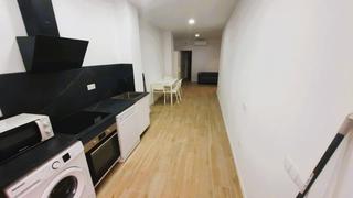 Oficina a Zona Concordia. Local en venta adaptado como vivienda, ocasion inversores