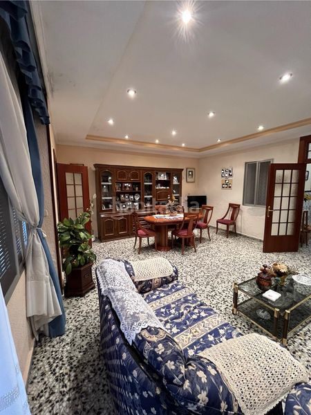 Foto 6f02e69d-33b5-43ad-abe5-3363d594199d. Casa amb aparcament a Zona Concordia Burjassot