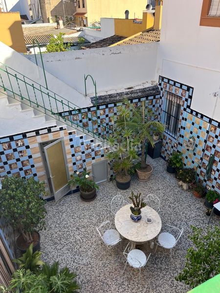 Foto 8068796c-5cdd-4c41-92ae-fbcaafaa5a40. Casa amb aparcament a Zona Concordia Burjassot